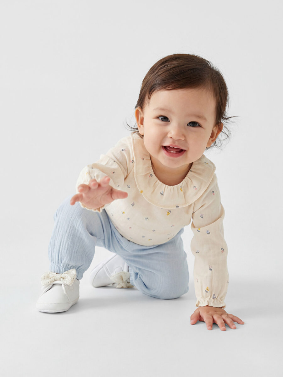 Peter Pan Collar Sweatshirt and Jogger Pants